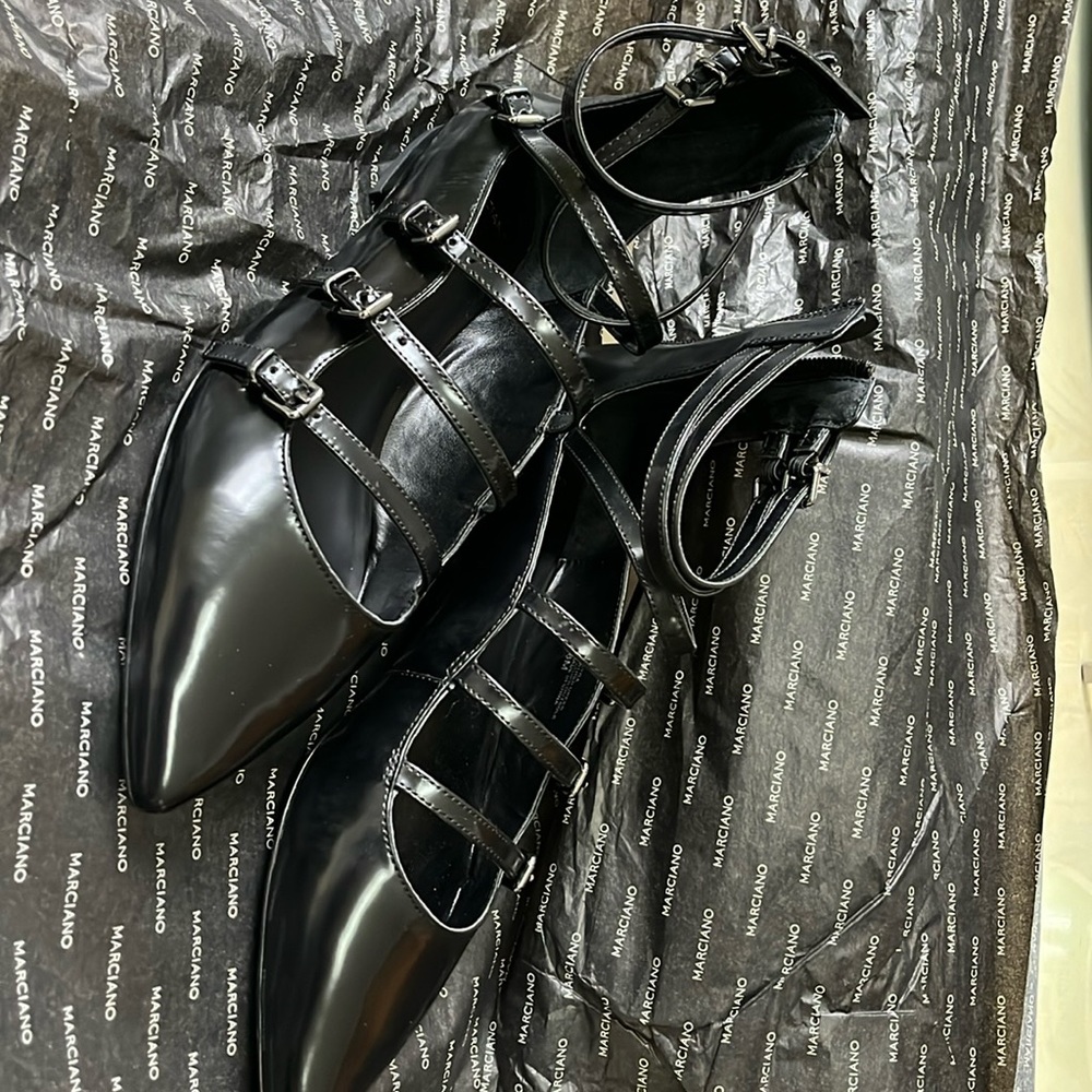 Black Strap luxury sandals